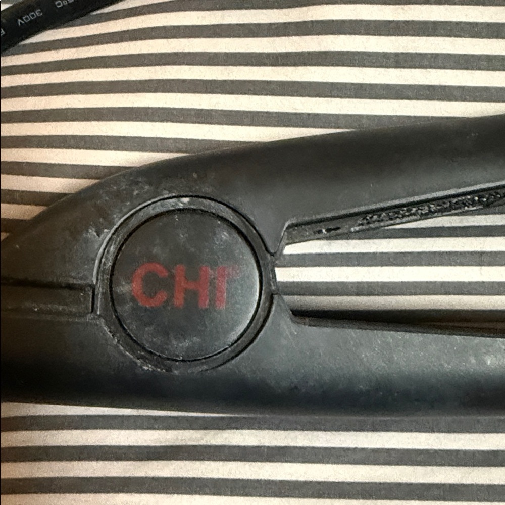 Chi Hair straightener - Picture 2 of 4
